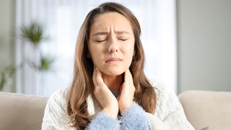 Comment soigner les maux de gorge?